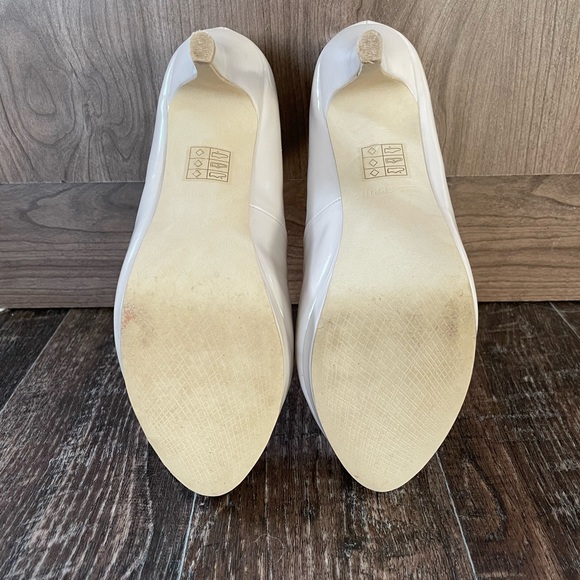 Nude Pumps - Picture 5 of 5